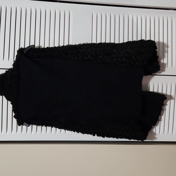 ARMANI EXCHANGE FAUX FUR VEST  WOMEN'S CARDIGAN - Picture 3 of 10